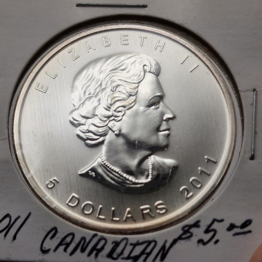 2011 Canadian Five Dollars 1 oz Silver Bouillon "Grizzly Bear" Coin (1 of 2)
