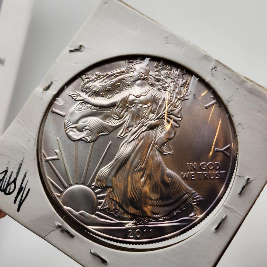 2011 U.S. One Dollar 1 oz Silver American Eagle (1 of 2)