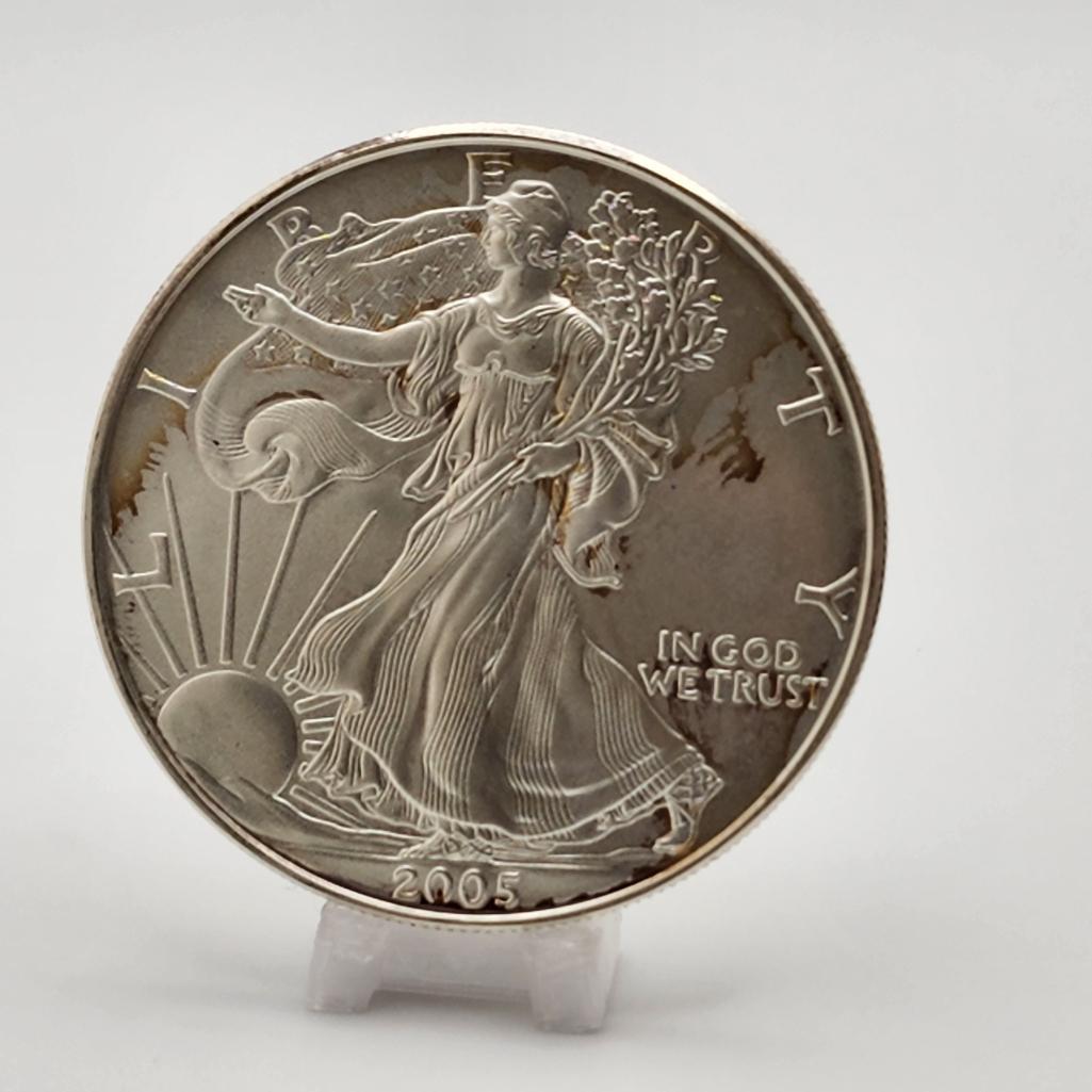 2005 U.S. One Dollar 1 oz Silver American Eagle (1 of 2)