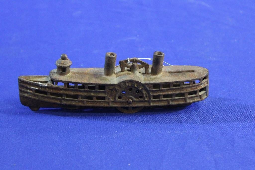 Arcade Cast Iron Paddle Wheel Boat Bank, 8" (1 of 2)