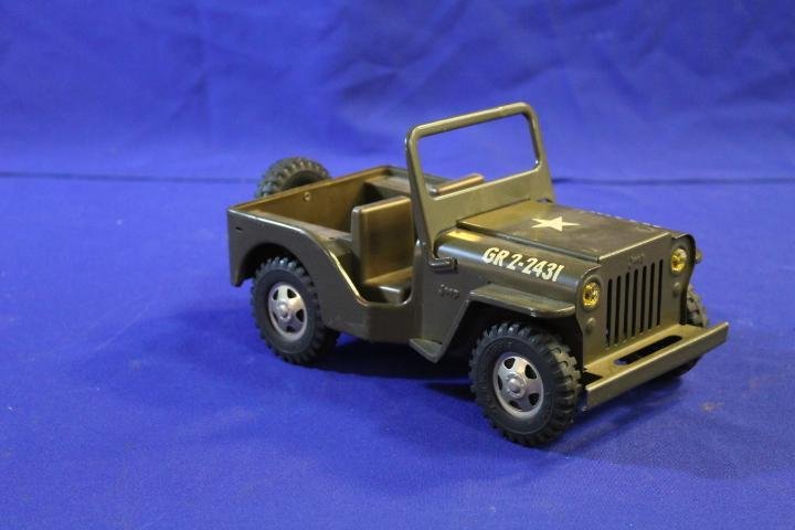 Vintage Tonka Army Jeep Toy: Vintage Tonka Army Jeep Toy