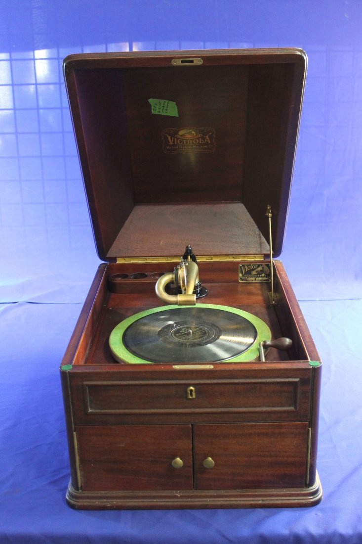 Victrola - Victor Talking Machine Tabletop Phonograph