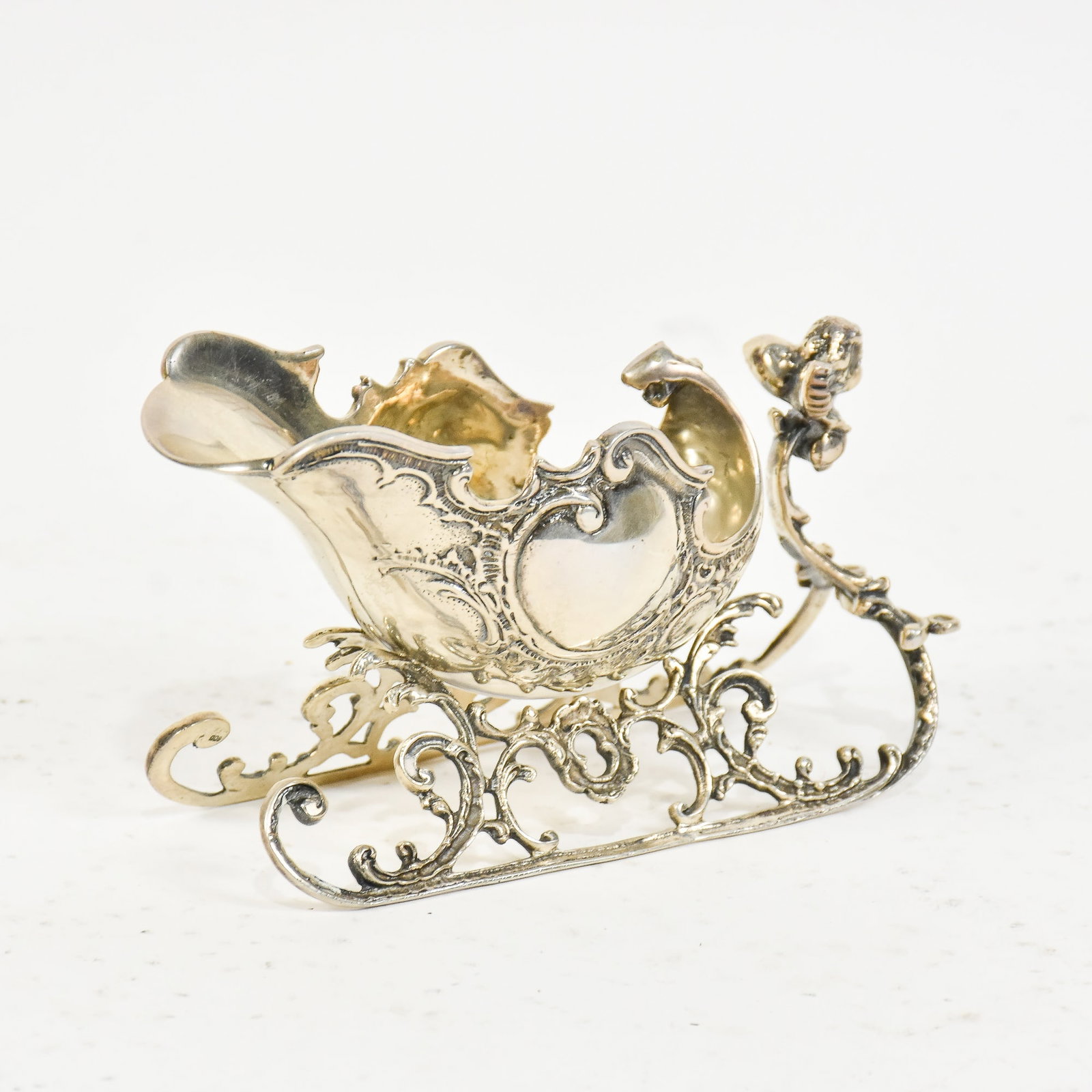 Continental 800 Silver Sleigh: Ap. 6.9 ounces * (3? h x 6? w) Some dings and dents