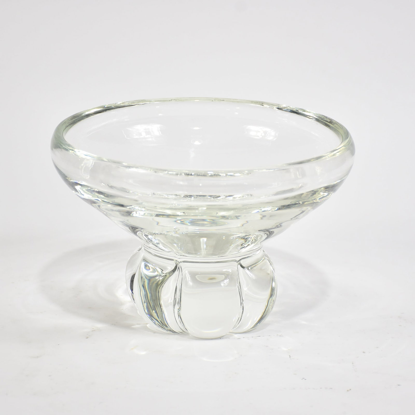 Stuben Glass Center Bowl: * (6 1/2" h x 9 1/2" dia) good
