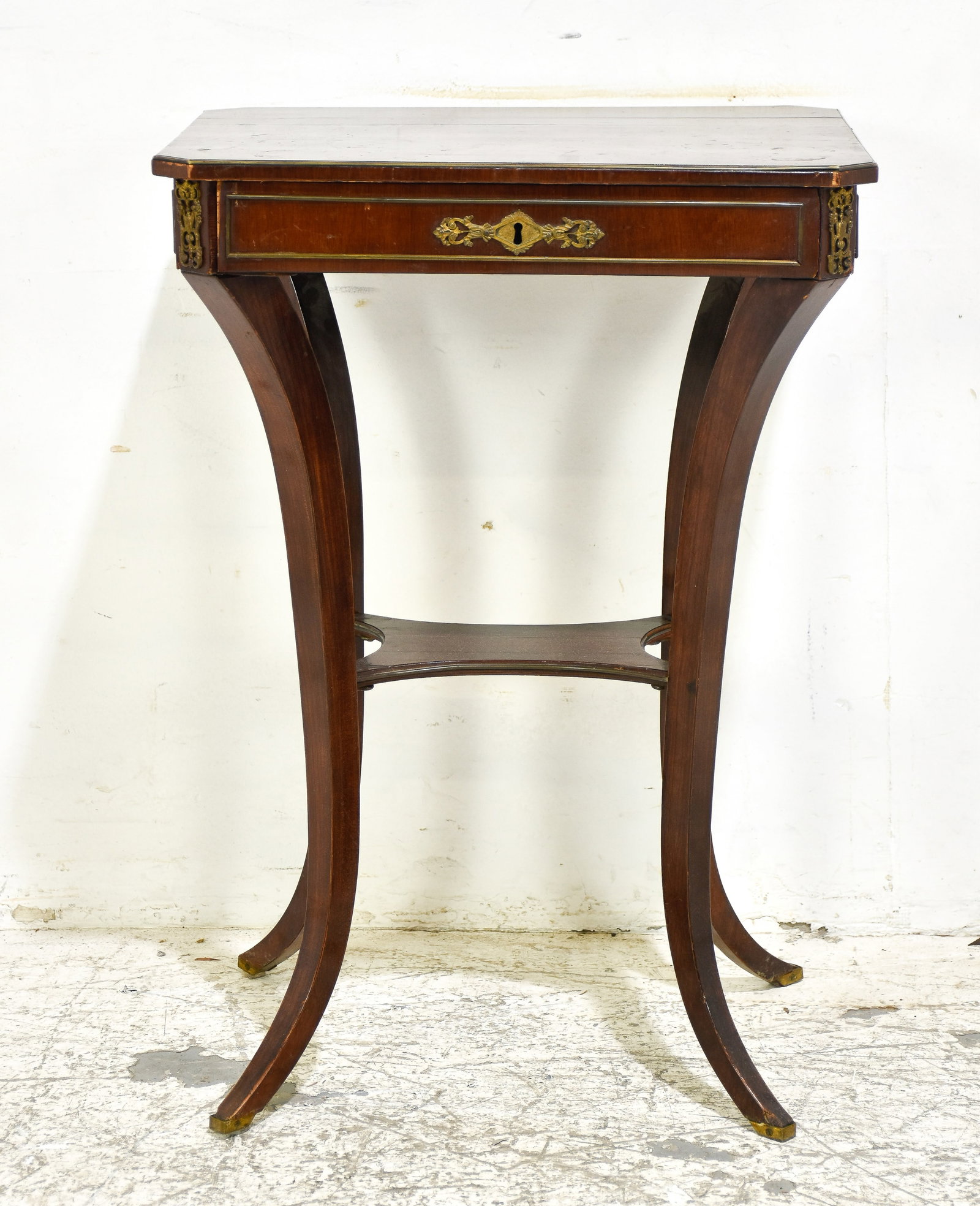 Mahogany Brass Banded Side table: * (30 1/2" h x 21 1/4" w x 16" d) scratches and dings, overall wear, lifting to banding