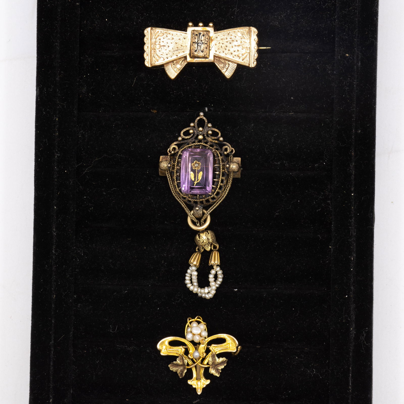 Group of 3 Brooches (1 of 10)