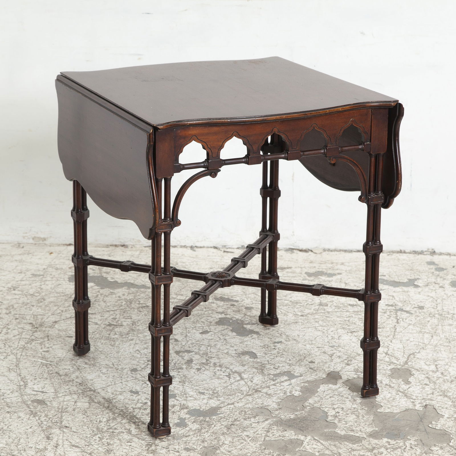 Georgian Style Mahogany Pembroke Table (1 of 8)