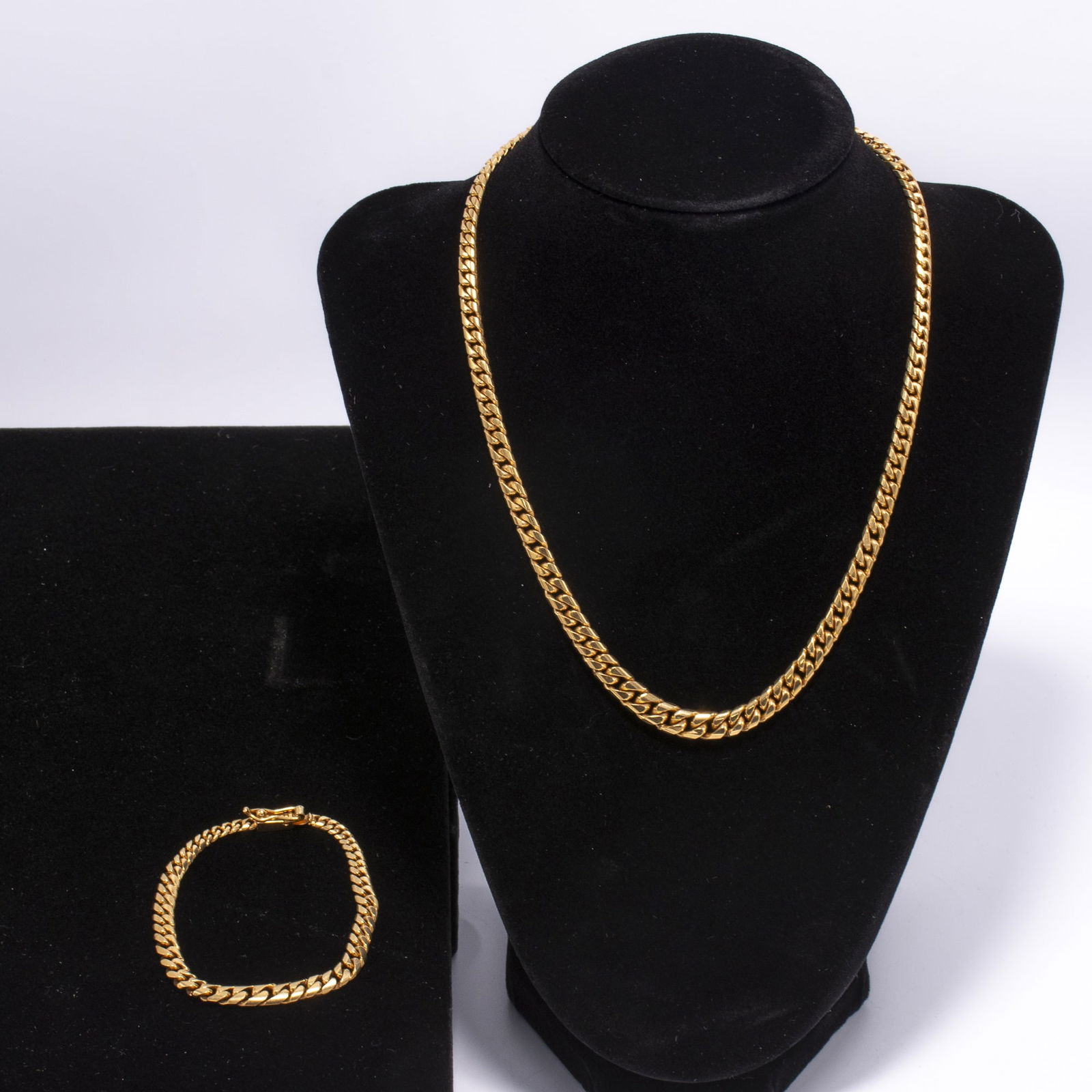 18KT Gold Curb Link Chain & Bracelet Set (1 of 15)