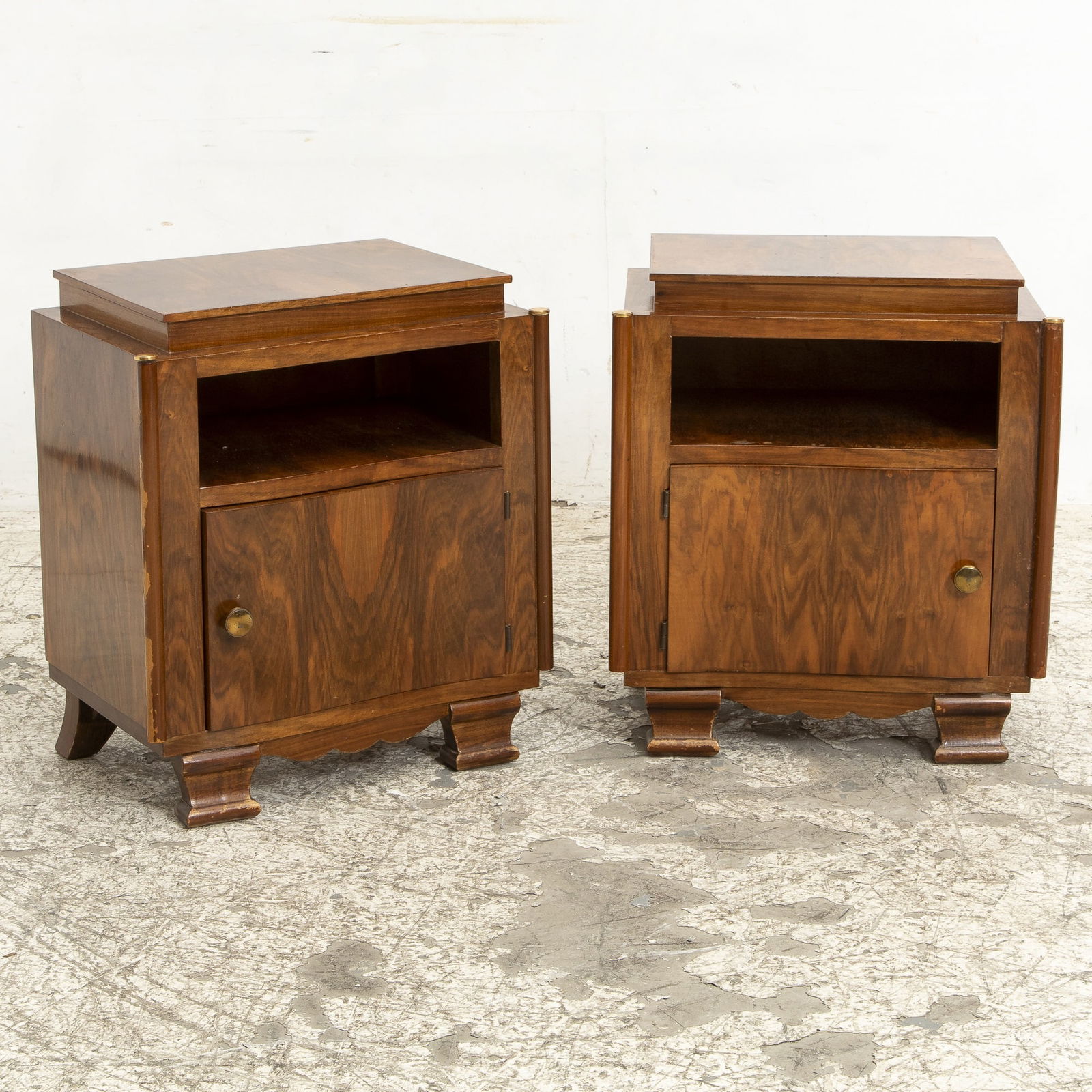 Pair of Art Deco Style Walnut Bedside Cabinets (1 of 4)
