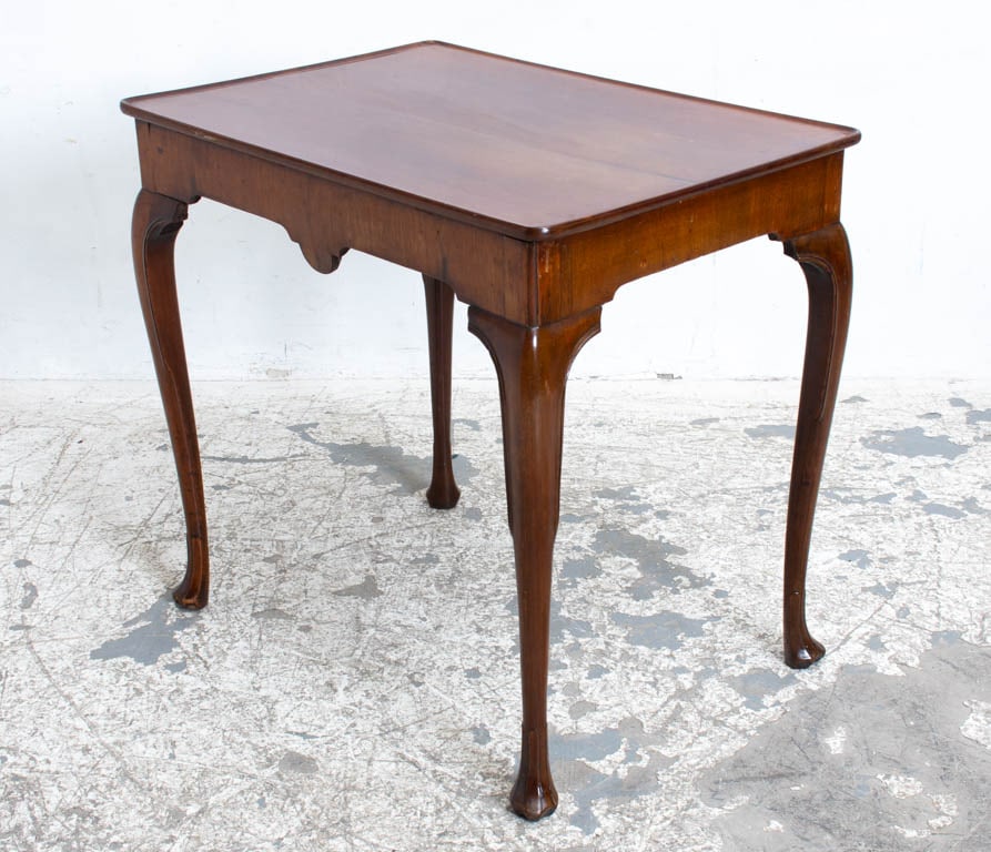 Georgian Style Mahogany Table (1 of 6)
