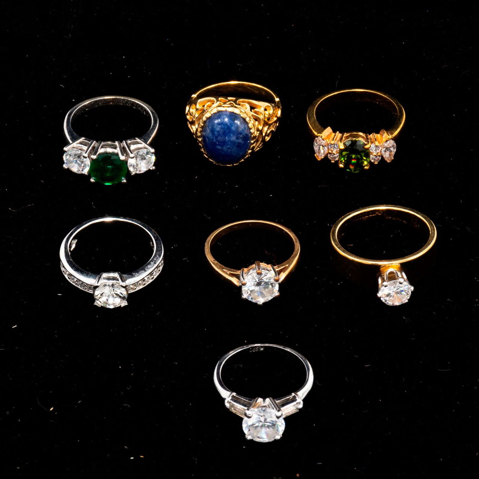 Group of Seven Ladies Rings (1 of 19)