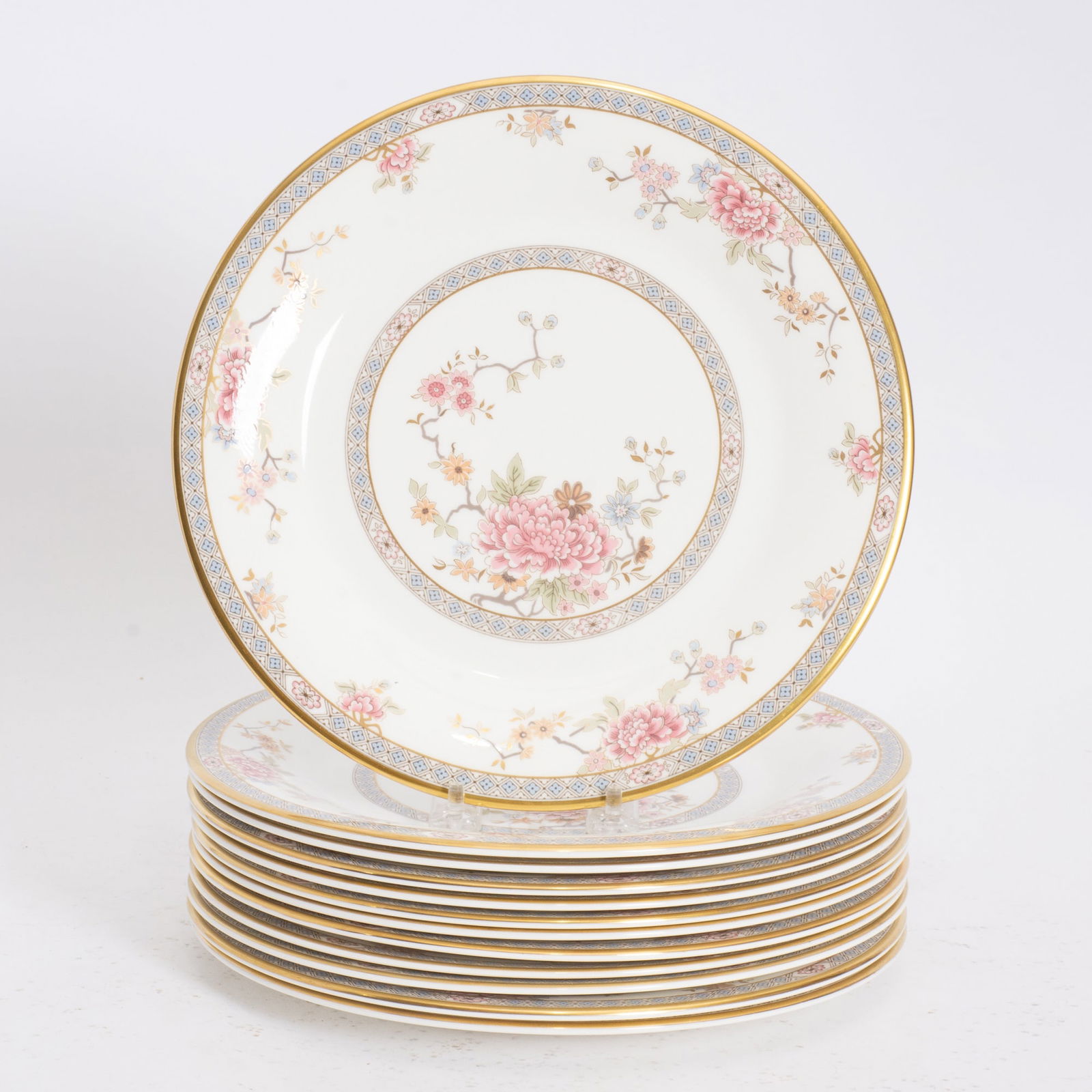 Set of Twelve Royal Doulton Porcelain Dinner Plates: 10 1/2" dia