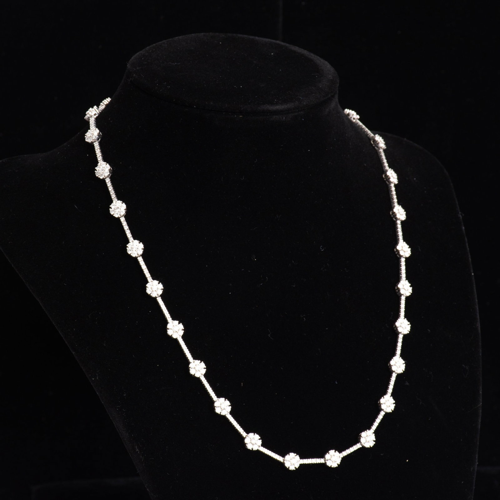 18KT White Gold and Diamond Floral Necklace: Ap. 11.5 dwts Ap. 6.50 cts 16 1/2" l