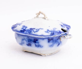 Blue and White English Porcelain Tureen