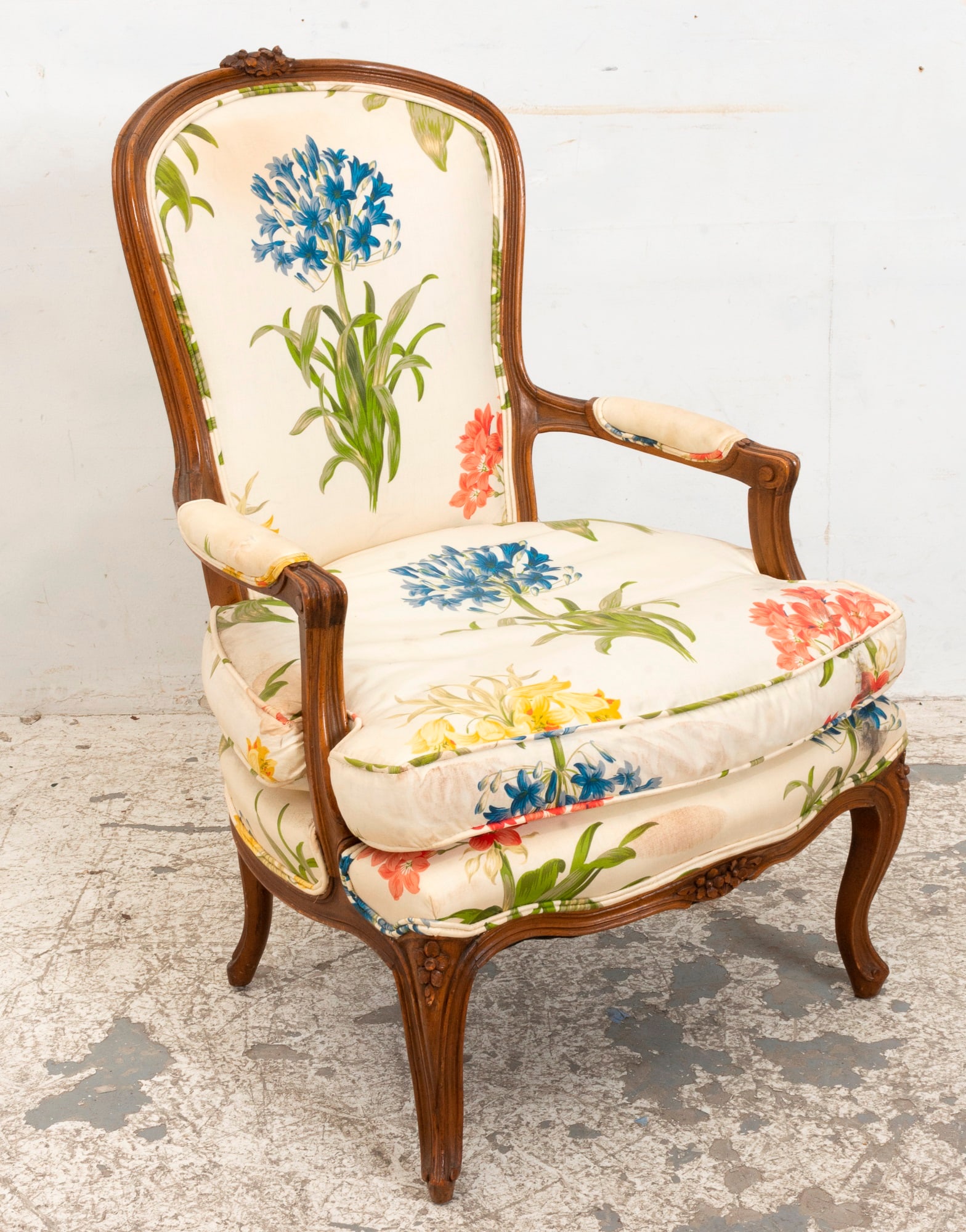French Floral Upholstered Armchair: * (36" h x 25" w x 20" d Seat to floor 16 1/2" h) Stains, scratches and dings