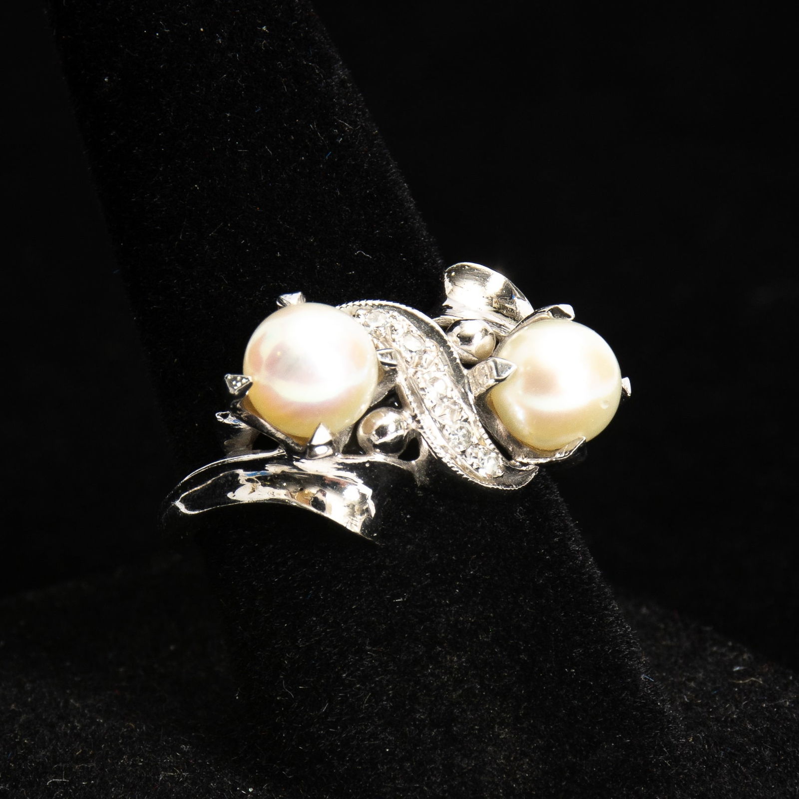 14KT White Gold, Pearl, and Diamond Ring (1 of 4)