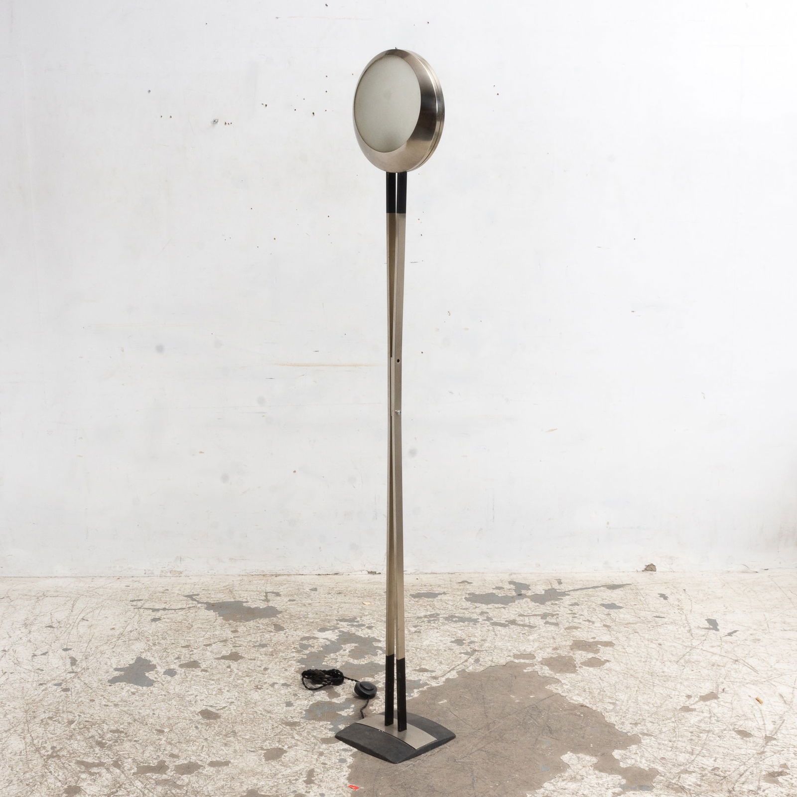 Enameled and Chromed Metal Floor Lamp (1 of 7)