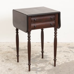 Federal Style Mahogany Drop Leaf Side Table