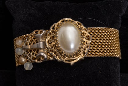 Marino Gold Tone Faux Pearl Mesh Bracelet