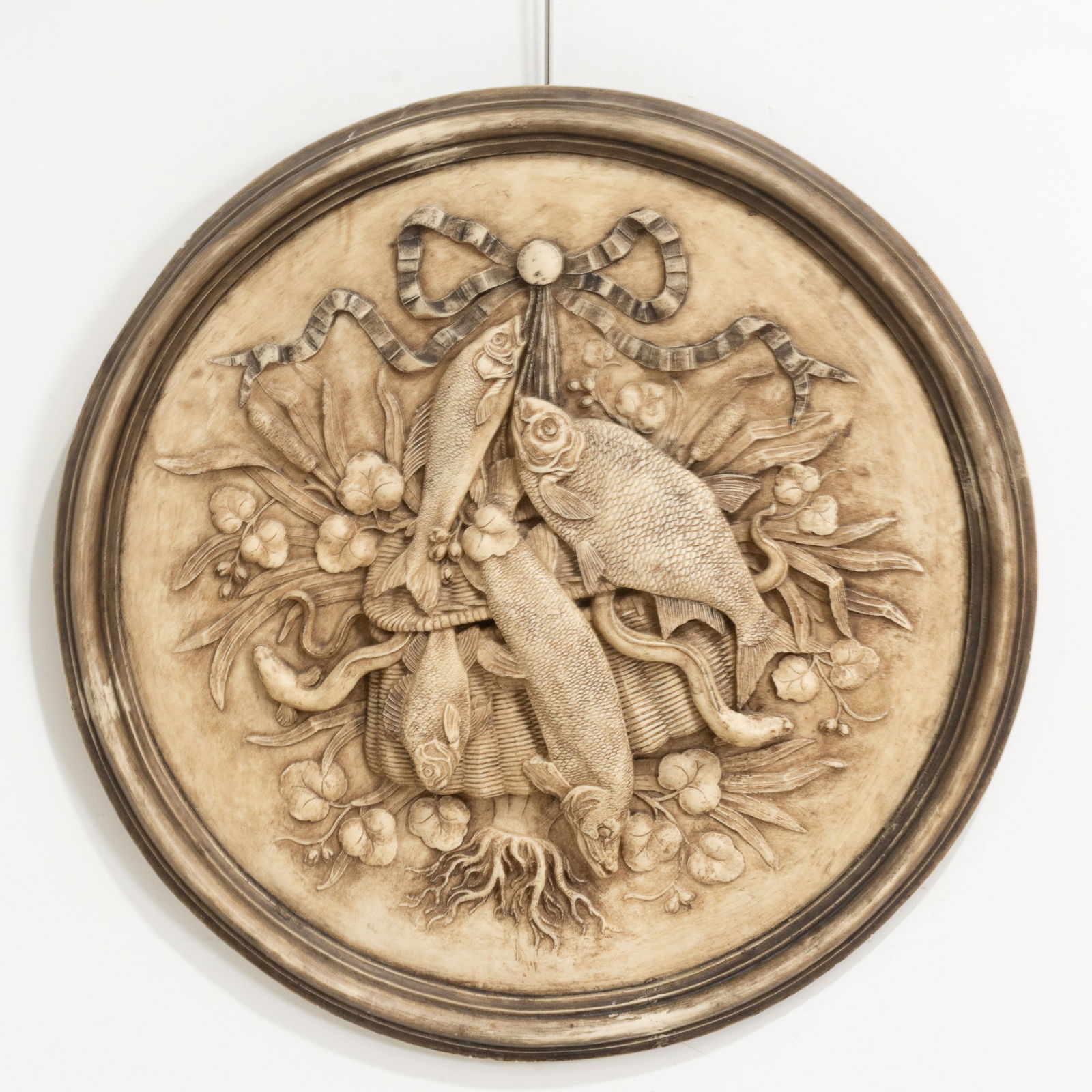 Composite Round Fish Plaque
