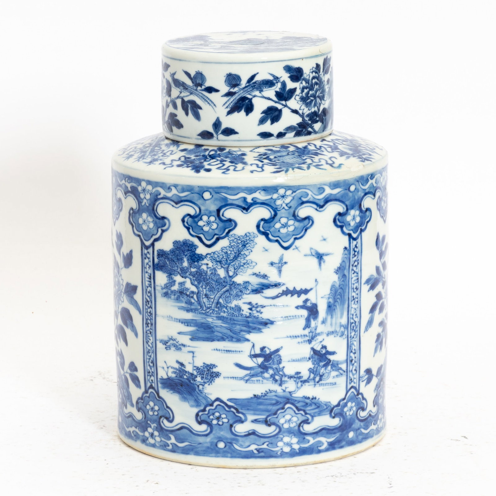 Chinese Blue and White Porcelain Tea Caddy: (12" h x 7 7/8" dia)