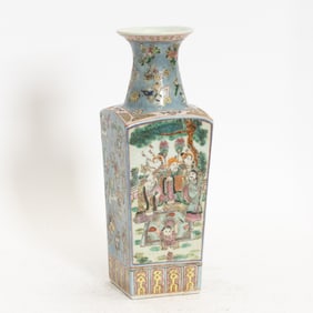 Chinese Porcelain Vase
