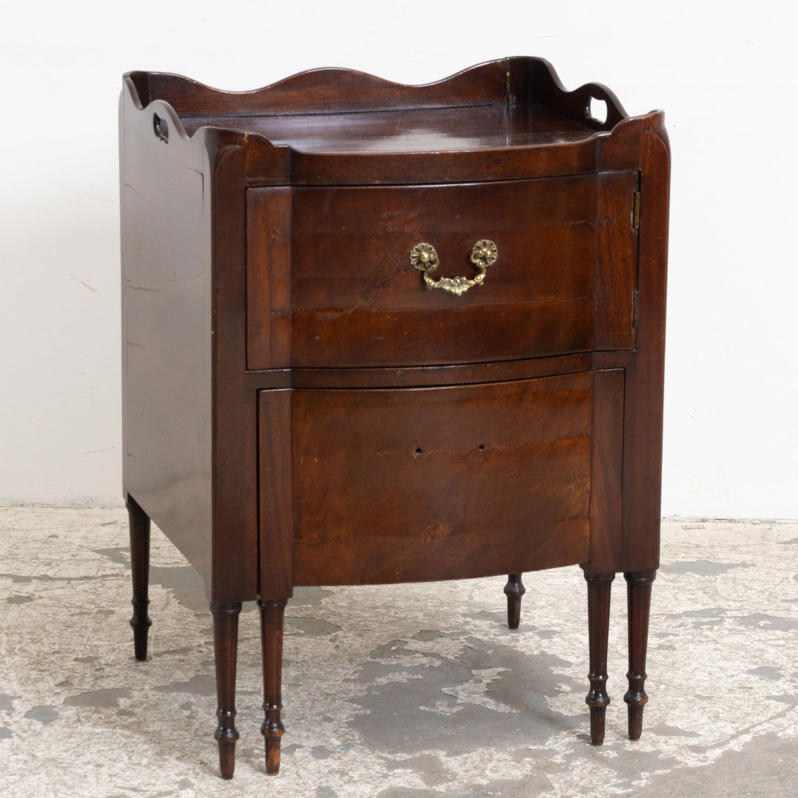 George III Mahogany Bowfront Bedside Commode (1 of 8)