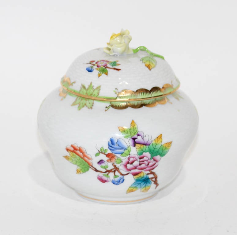 Herend Porcelain Covered Bowl (1 of 8)
