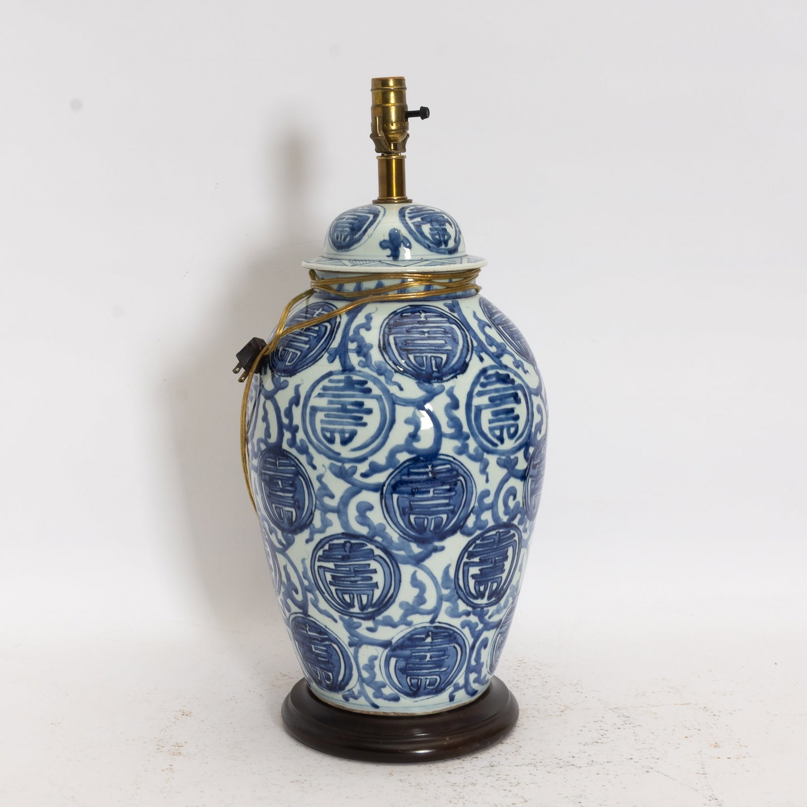 Chinese Blue and White Porcelain Ginger Jar: Mounted as lamp (24" h) Untested