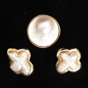 Pair of 14KT Gold and Baroque Freshwater Pearl Earclips;