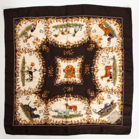 Gucci Hunting Dog Pattern Silk Scarf