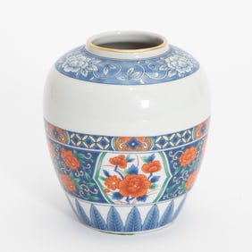 Chinese Style Porcelain Vase