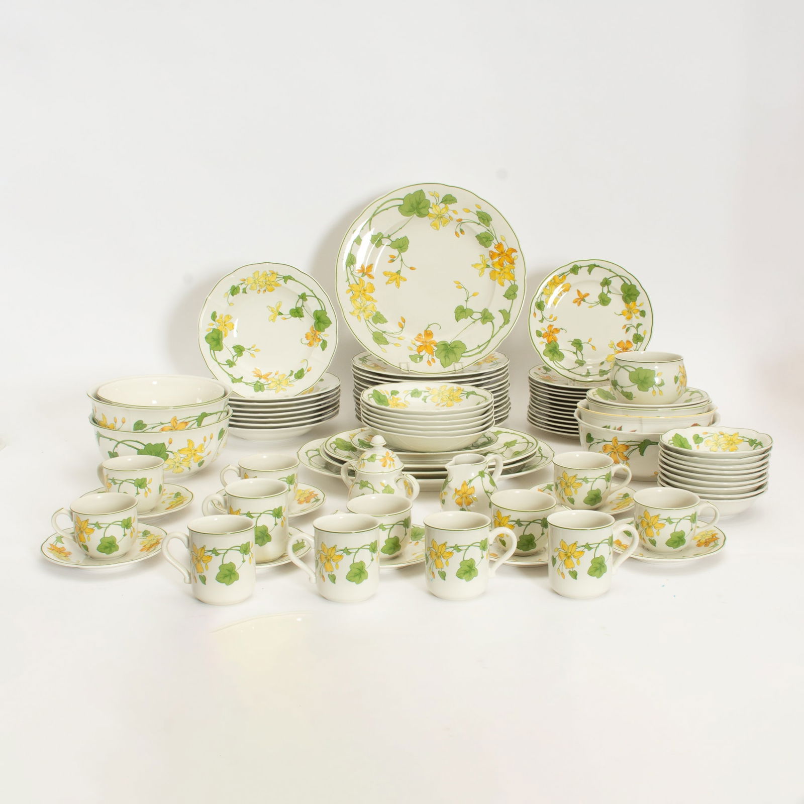 Villeroy & Boch Partial Dinner Service