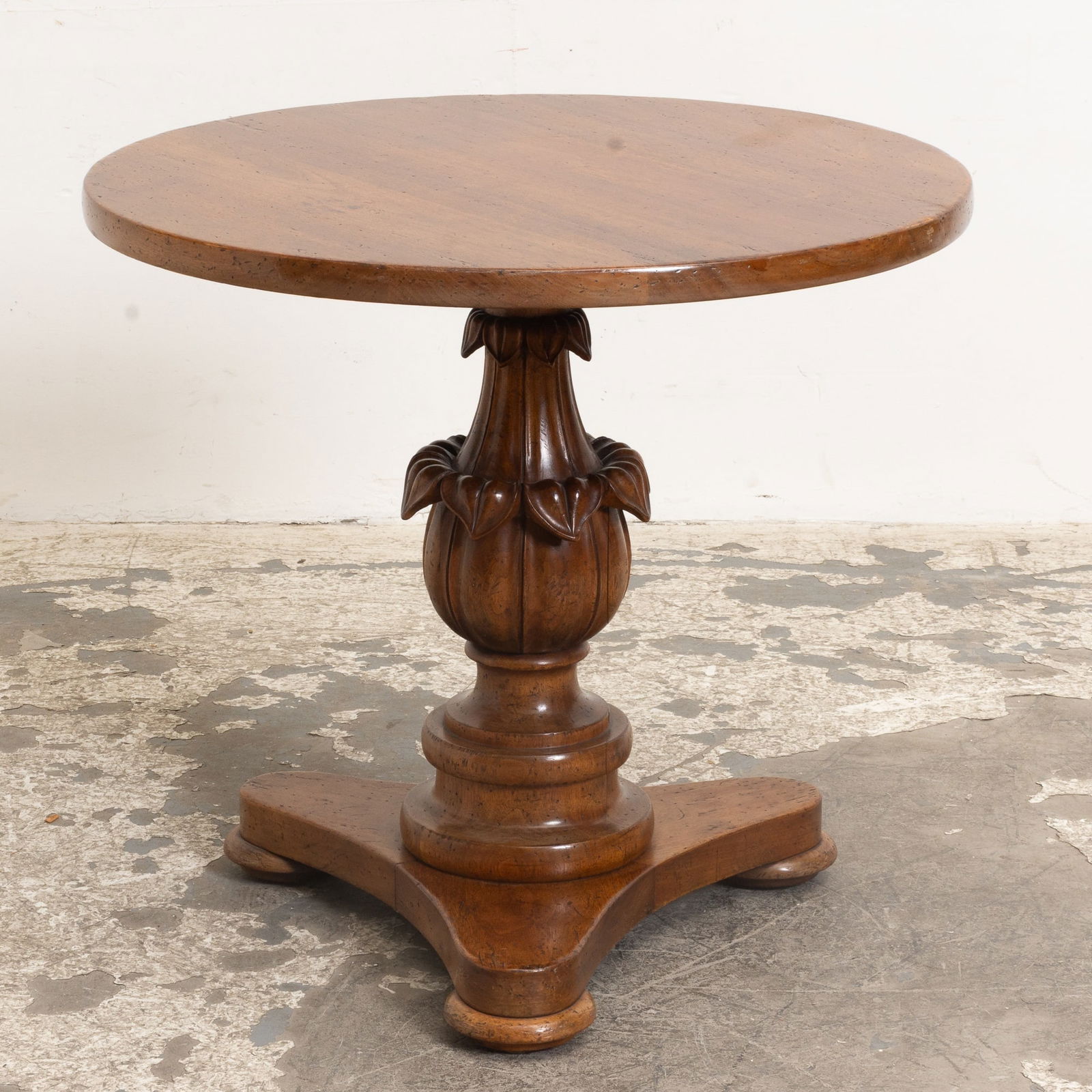 Carved Oak Pedestal Side Table: . (27" h x 30" dia) Scratches