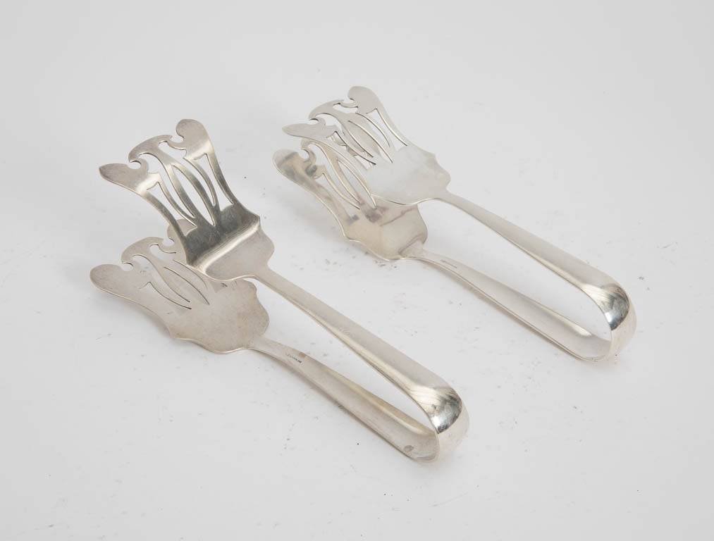 Pair of Sterling Bread Tongs (1 of 4)