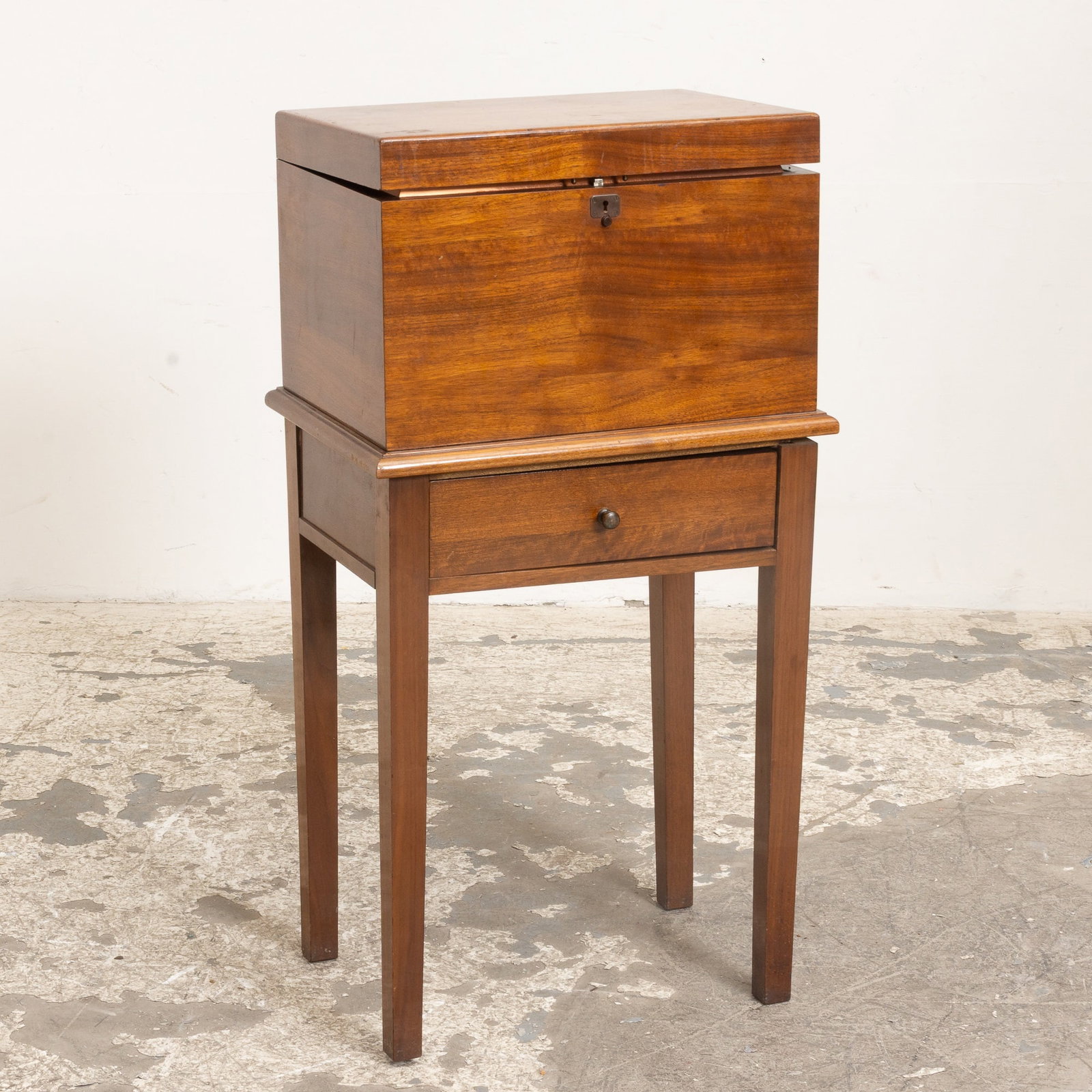 Cedar Wood Humidor: On stand (37" h x 19 1/2" w x 14 3/4" d) Scratches, doesnt fully close