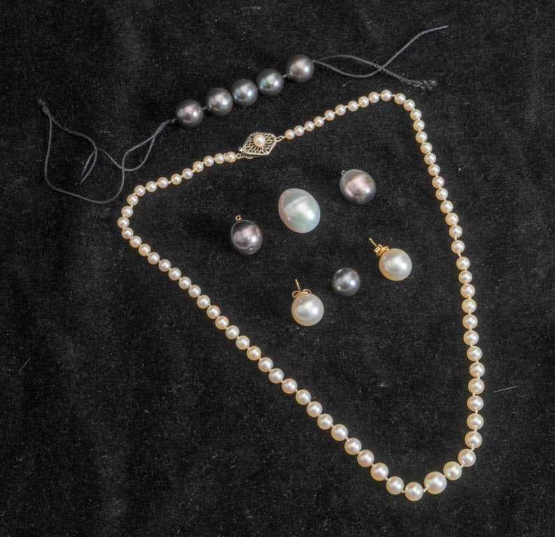 Group of Tahitian Gray Cultured Pearl and Cultured Pearl Jewelry and Fragments (1 of 10)