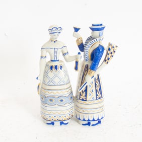 Hollohaza Hungary Hand-Painted Porcelain Figure of Couple