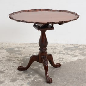 George III Style Pie Crust Tilt-Top Table