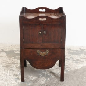 Georgian Style Mahogany Bedside Cabinet