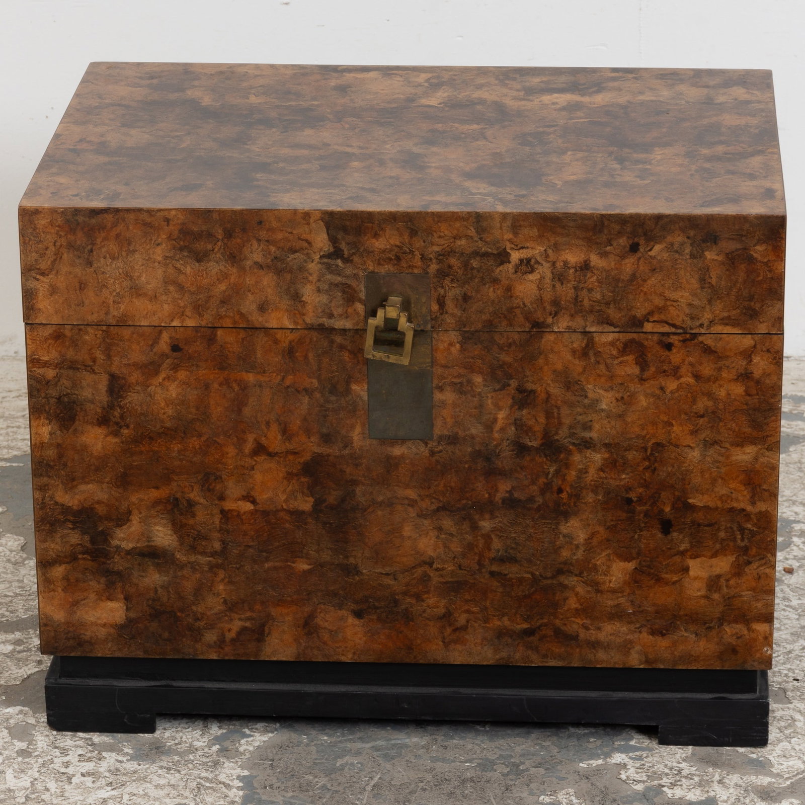 Faux Burl Laminate Chest: . (15 1/4" h x 23 3/4" w x 16" d) Scratches