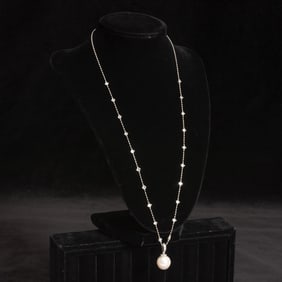 White Gold and Diamond Chain Necklace;