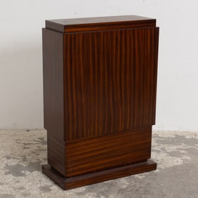 Modern Mahogany Pedestal