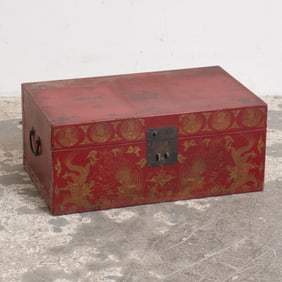 Chinoiseries Red Trunk