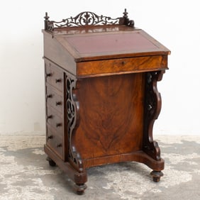 Victorian Style Davenport