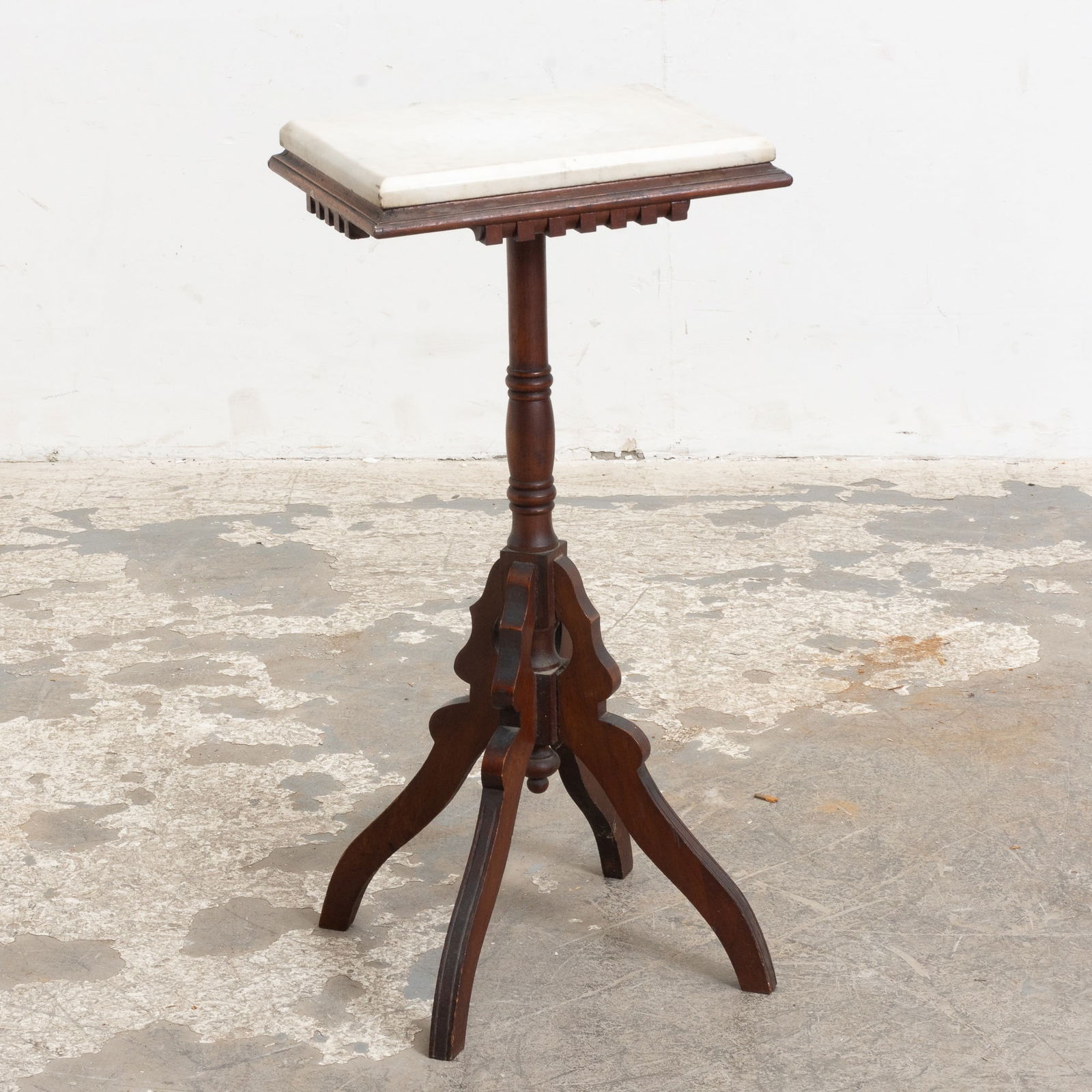 American Eastlake Style Marble Top Walnut Stand: Late 19th century (29 1/2" h x 14" w x 10 3/4" d) Chips, scratches, marble not attached, crack to marble