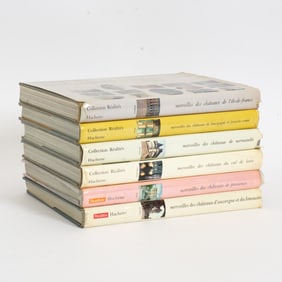 Merveilles Des Chateaux Collection of Books