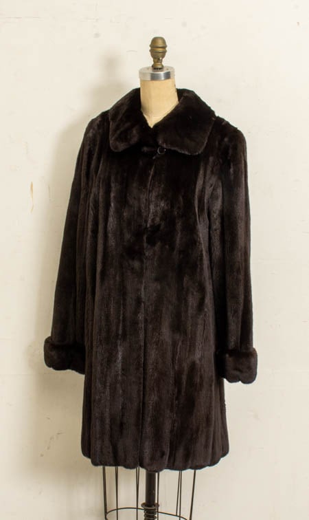 Mink Fur Coat: - (Size M/L) Good