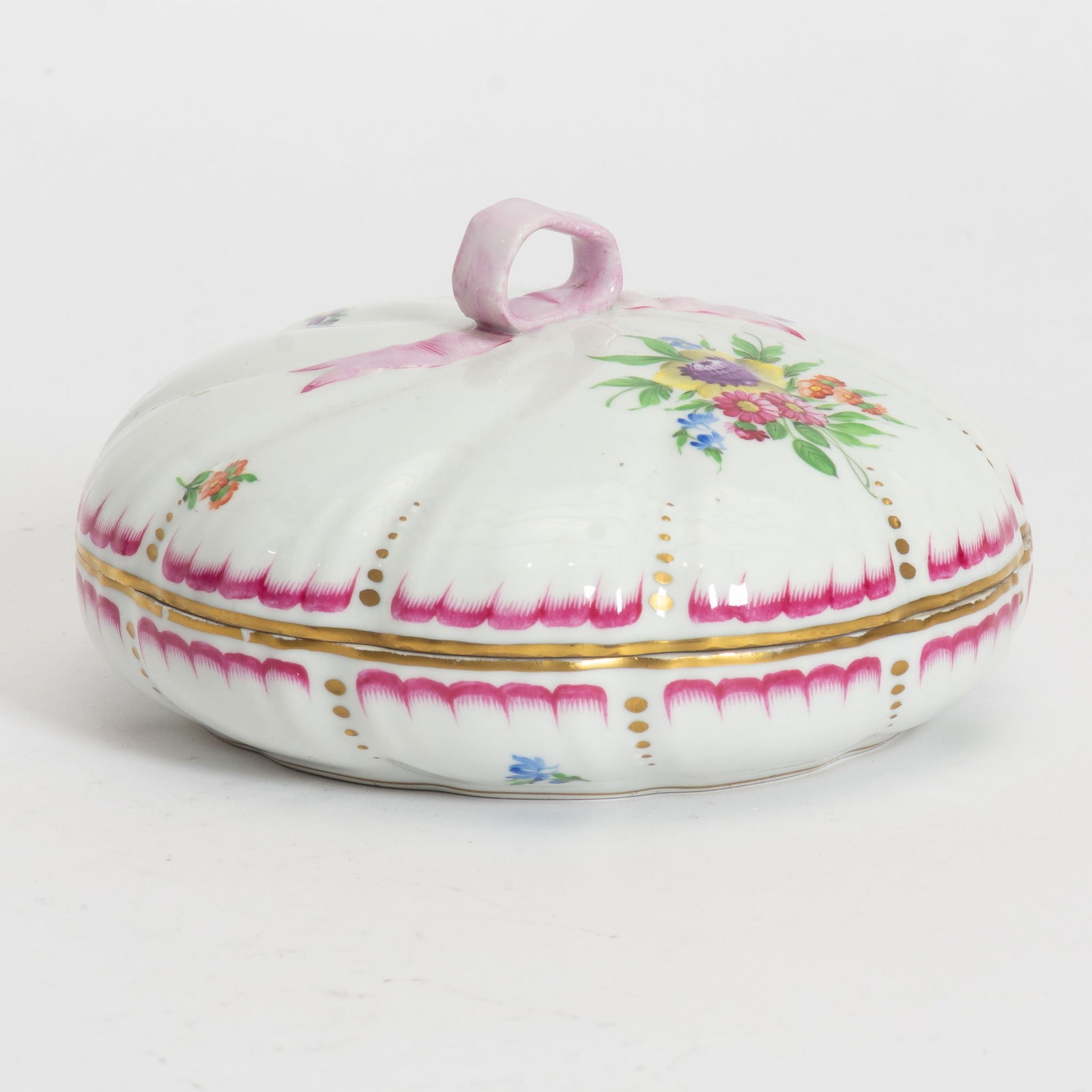 Herend "Bouquet" Porcelain Round Box (1 of 5)