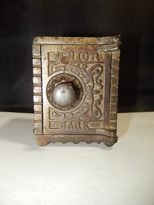 Cast Iron Still Bank Union Safe Combination Bank Kenton (1 of 4)